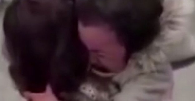 Sağlık Personeli Annenin Kızına Kavuşma Anı