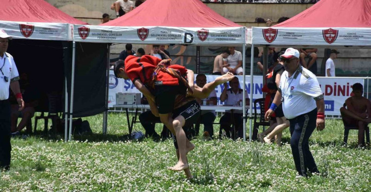 Şahinbey'de Okul Sporları Aba Güreşi Türkiye Şampiyonası Düzenlendi