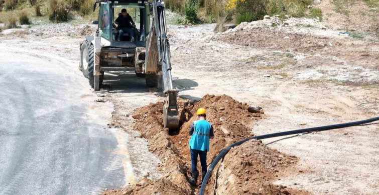 Şahnalı Mahallesi'nde İçme Suyu Hattı Yenileniyor