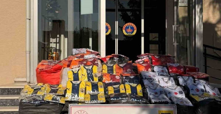 Sakarya'da 10 milyon liralık sahte forma ve ayakkabı operasyonu