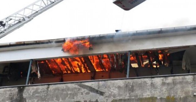 Sakarya'da 4 Katlı Binada Yangın