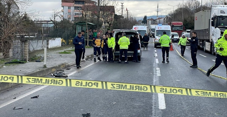 Sakarya'da Feci Kaza: Anne Yaralı, Kızı Hayatını Kaybetti