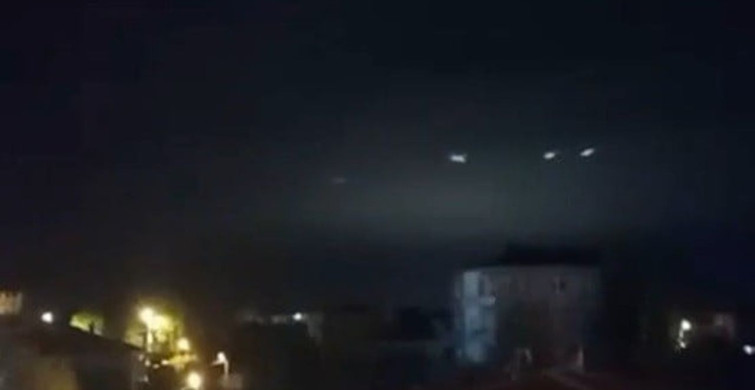 Sakarya'da Gece Gökyüzünde Beliren Gizemli Işıklar