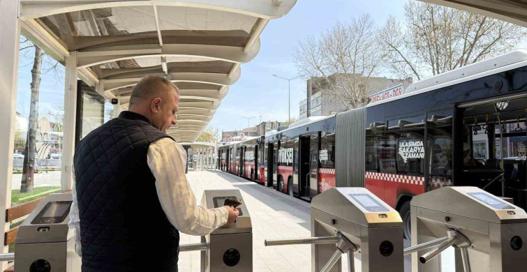 Sakarya'da Metrobüs Projesinde Ücretsiz Dönem Sona Erdi