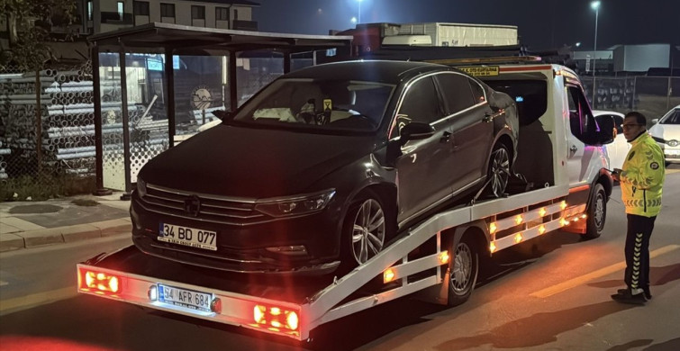 Sakarya'da Narkotik Polisi Kovalamaca Sonucu 3 Şüpheliyi Yakaladı