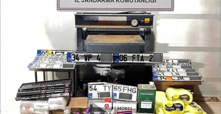 Sakarya'da Sahte Plaka Atölyesine Baskın: 3 Gözaltı