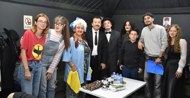 Sakarya'da Tiyatro ile Sahipsiz Hayvanlara Destek