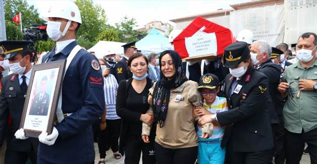 Sakarya'daki Patlamada Şehit Olan Askerlere Veda