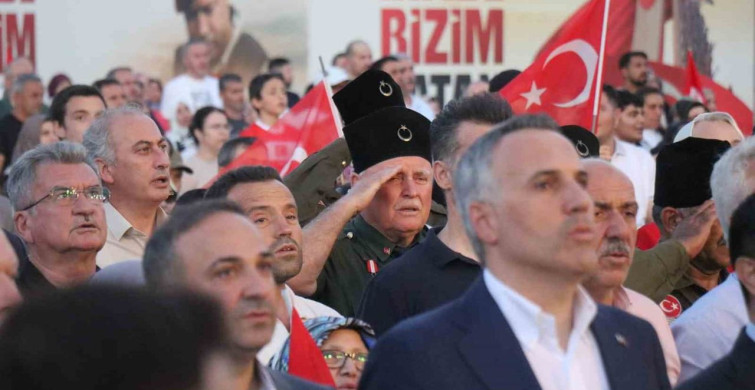Sakaryalılar, hain darbe girişiminin 10. yılında yeniden tek yürek oldu