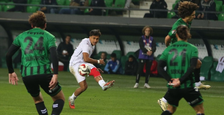 Sakaryaspor, Atakaş Hatayspor'u 3-0 Geçti