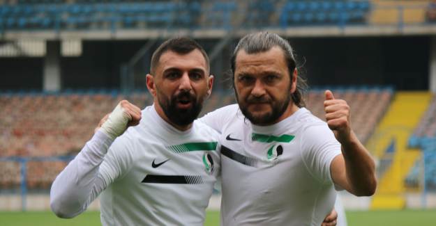 Sakaryaspor'un Gollerinde 2 İsim Öne Çıkıyor