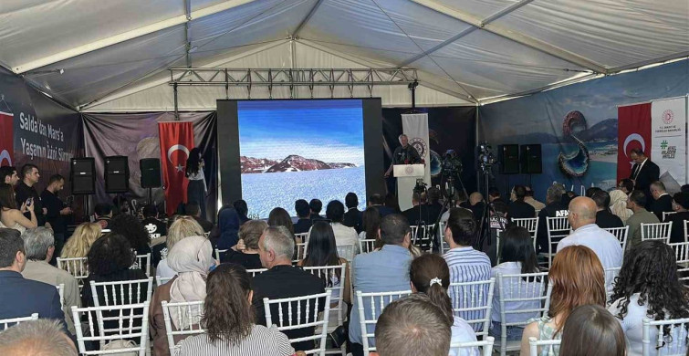 Salda Gölü'nde Bilim Şöleni: Öğrenciler ve Uzmanlar Bir Araya Geldi