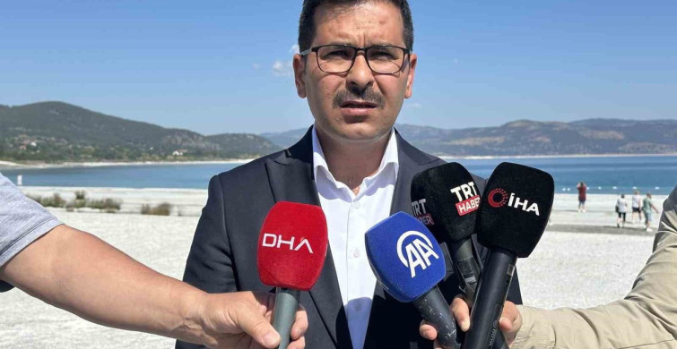 Salda Gölü'nde güvenliği atlı jandarma timleri sağlıyor