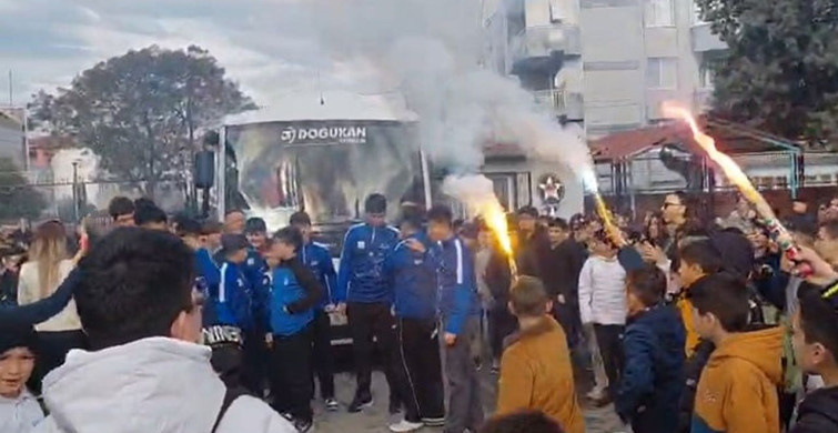 Salihli 50. Yıl Ortaokulu Hentbolda Türkiye Şampiyonu