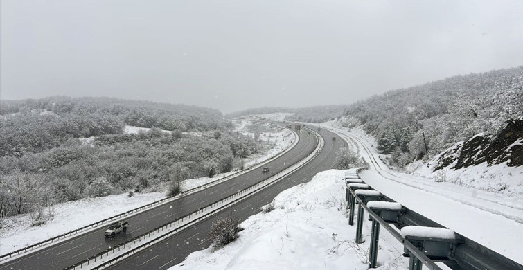 Samsun-Ankara Yolu'nda Kar Yağışı Etkili Oluyor