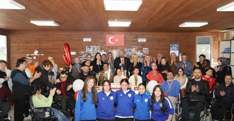 Samsun Atakum Belediyespor Boccia Takımı'na Kutlama