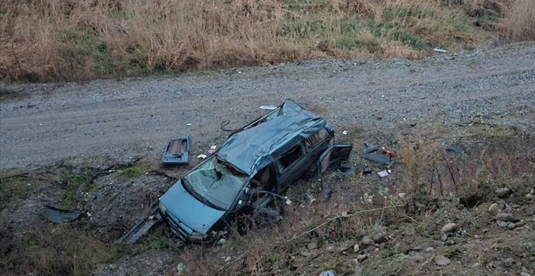 Samsun Bafra'da Otomobil Devrildi: 2 Yaralı