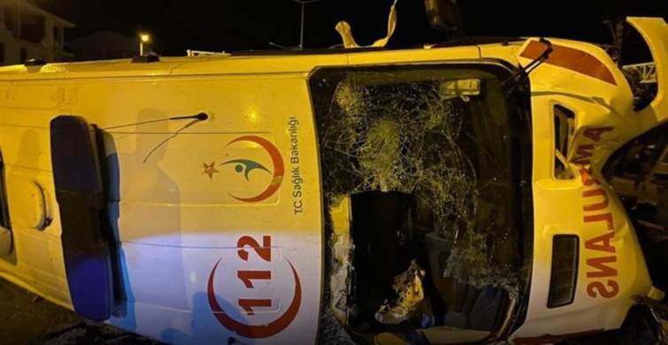 Samsun’da Ambulans ile Fındık Yüklü Kamyon Çarpıştı: 1 Sağlık Çalışanı Hayatını Kaybetti, 3 Yaralı