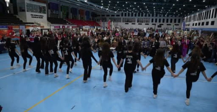 Samsun'da Gençlik Haftası ve Spor Festivali Renkli Görüntülere Sahne Oldu