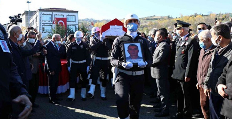 Samsun'da İmam Baba'nın Zorlu Görevi! Şehit Olan Oğlunun Cenaze Namazını Kıldırdı!