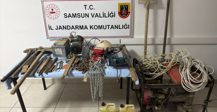 Samsun'da İzinsiz Kazı Yapan 4 Kişi Suçüstü Yakalandı