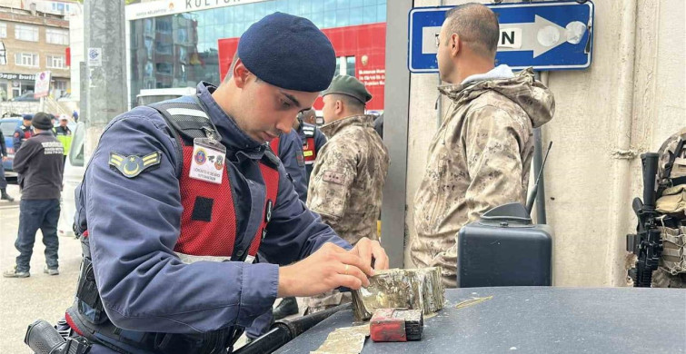 Samsun'da Jandarma Duyarlılığı: Selde Bulunan 6 Bin TL Sahibine İade Edilecek