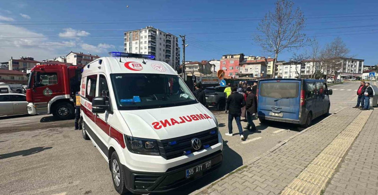 Samsun'da Kafa Kafaya Çarpışma: 4 Yaralı
