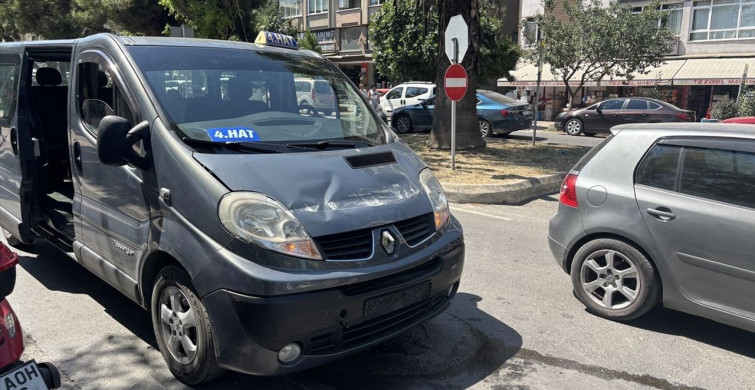 Samsun'da Kamyon ile Dolmuş Çarpıştı: 4 Yaralı