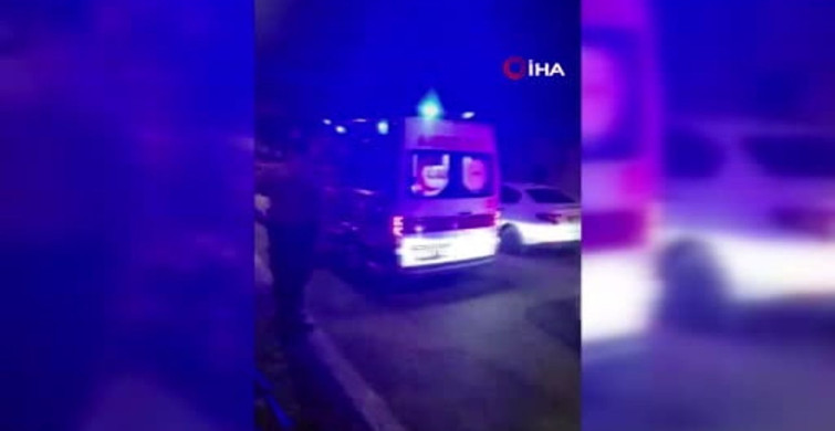 Samsun'da kontrolden çıkan otomobil park halindeki araçlara çarparak takla attı: 2 yaralı