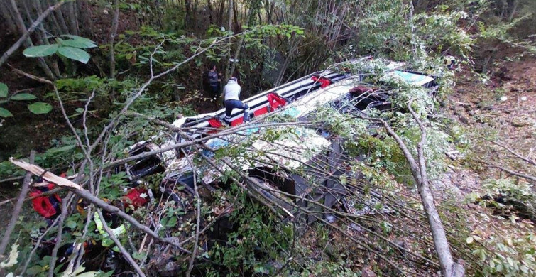 Samsun’da Korkutan Kaza: Otobüs Uçuruma Yuvarlandı 2 Kişi Hayatını Kaybetti