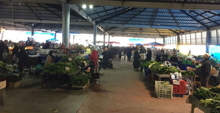 Samsun'da Koronavirüs Olduğu Halde İşe Giden Pazarcı, Tezgah Başında Yakalandı