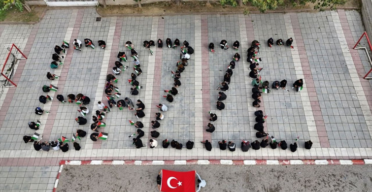 Samsun'da Lise Öğrencilerinden Filistin İçin Farkındalık Gösterisi