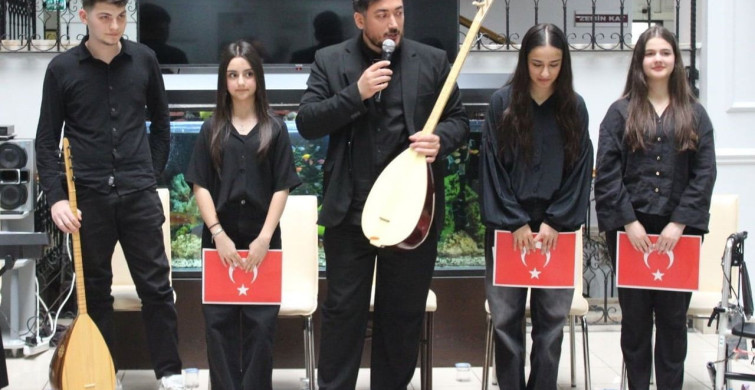 Samsun'da Liseliler Milli Değerleri Müzikle Yaşatıyor