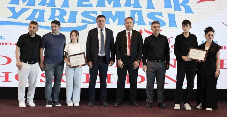 Samsun'da matematikte dereceye giren imam hatipliler ödüllerini aldı