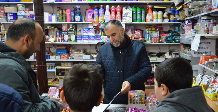 Samsun'da Öğrencilerden Anlamlı Yardım: Zimem Defteri Geleneği Yaşatıldı