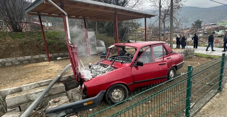 Samsun'da Otomobil Kazası: Üç Yaralı