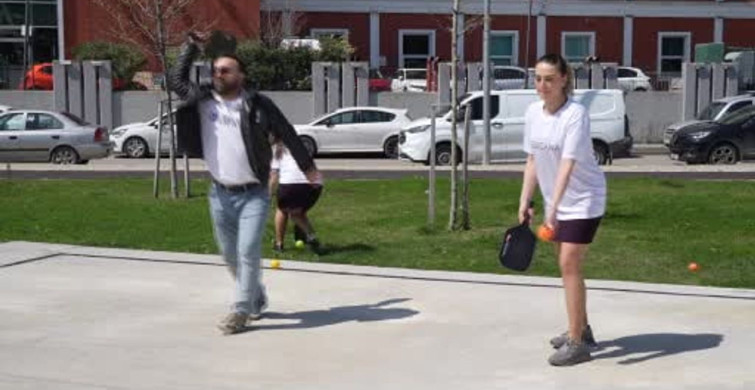 Samsun'da Sağlık Çalışanları Pickleball ile Hareketli Yaşamı Kutladı