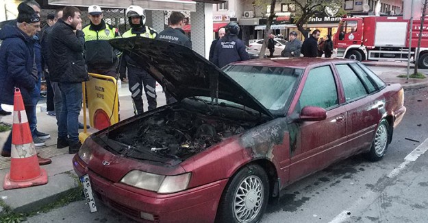 Samsun'da Seyir Halindeki Araç Yandı