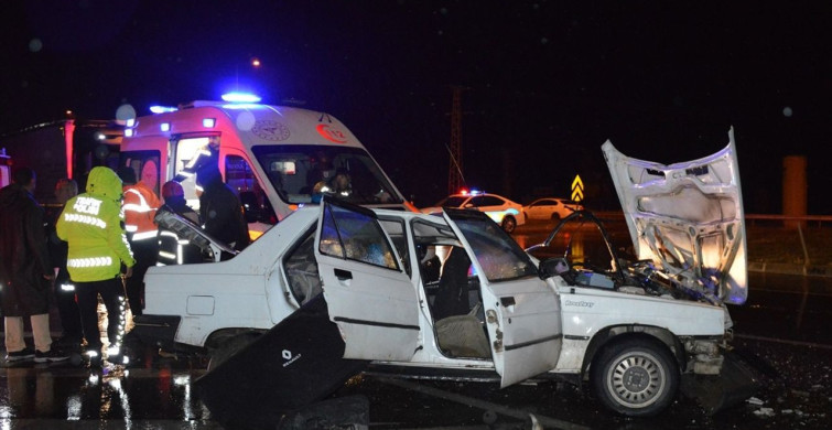 Samsun'da Tır ile Otomobil Çarpıştı, 4 Kişi Yaralandı