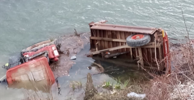 Samsun'da Traktör Devrildi: 1 Ölü, 1 Yaralı