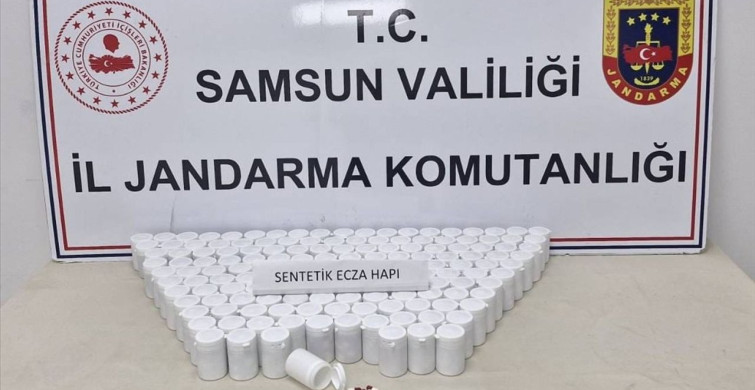 Samsun'da Uyuşturucu Operasyonu: 9 Bin Sentetik Ecza Hapı Ele Geçirildi