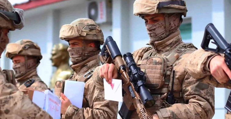 Samsunlu Öğrencilerin Duygu Dolu Mektupları Komandolarla Buluştu