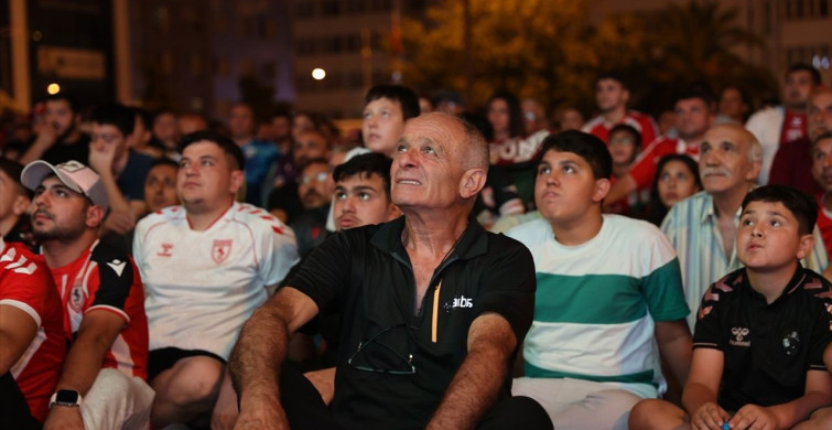 Samsunspor Taraftarları UEFA Avrupa Ligi Heyecanını Dev Ekranda Yaşadı