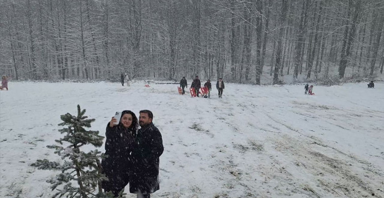Samsun'un Nebiyan Dağı'nda İlk Kar Keyfi