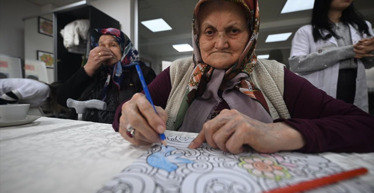 Sanat Hayatlarına Renk Katıyor