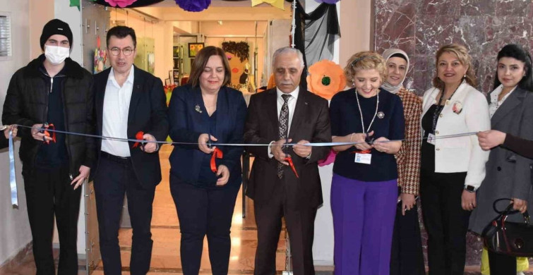 Sanat İyileştirir: ESOGÜ Hastanesi'nde Yeni Sergi Açıldı