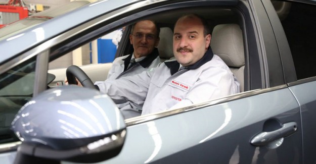 Sanayi Bakanı Varank, Toyota'nın Hybrid Aracını İnceledi!