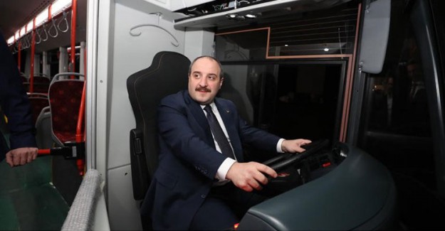 Sanayi Bakanı Varank, Yerli Elektrikli Otobüsü Test Etti