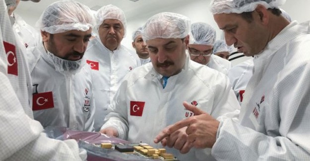 Sanayi Bakanı Varank'tan TÜBİTAK'a: Zamanında Bitirin!
