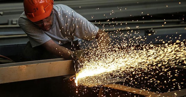 Sanayi Üretimi Bir Önceki Yıla Göre Yüzde 6,5 Azaldı